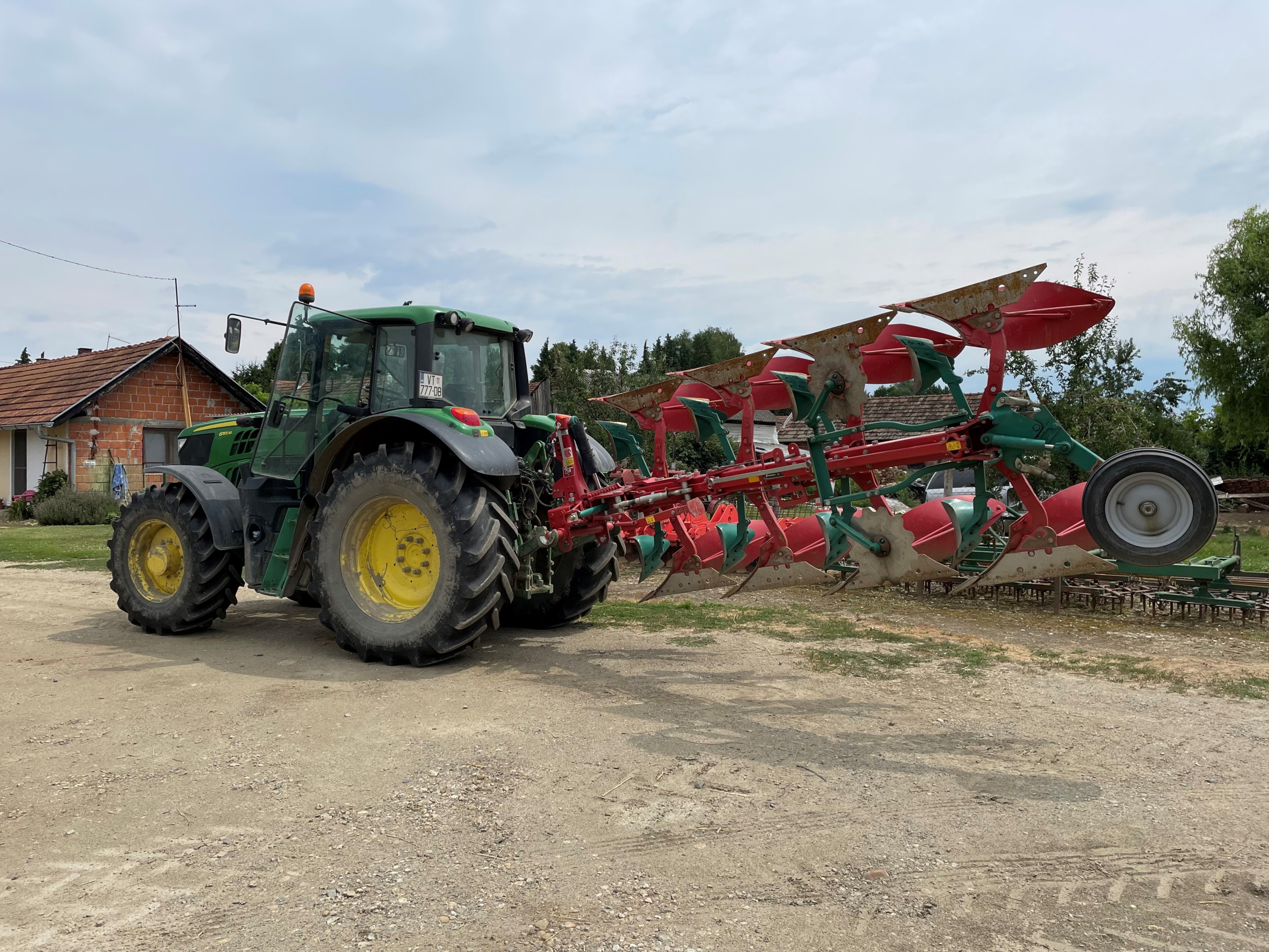 Višnja Panonia, usluga ljepljenja kutija